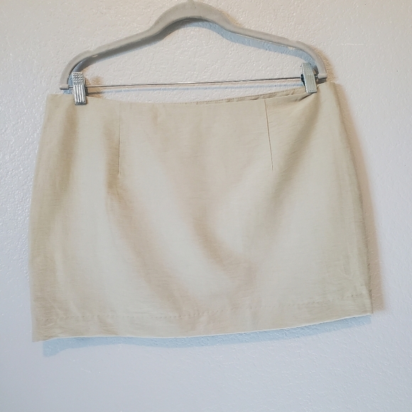 💚5/$25 H&M Linen Blend Mini Skirt Size 14 Beige - Picture 4 of 6